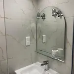 Lumineux A 2min De La דירה