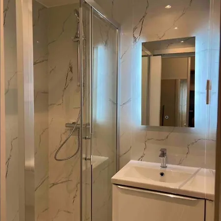 Lumineux A 2min De La Apartament *